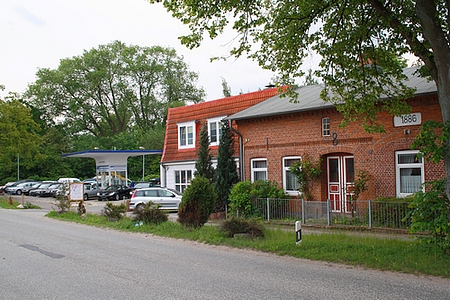 Ehemals Reparaturwerkstatt Rowedder Kieler Straße