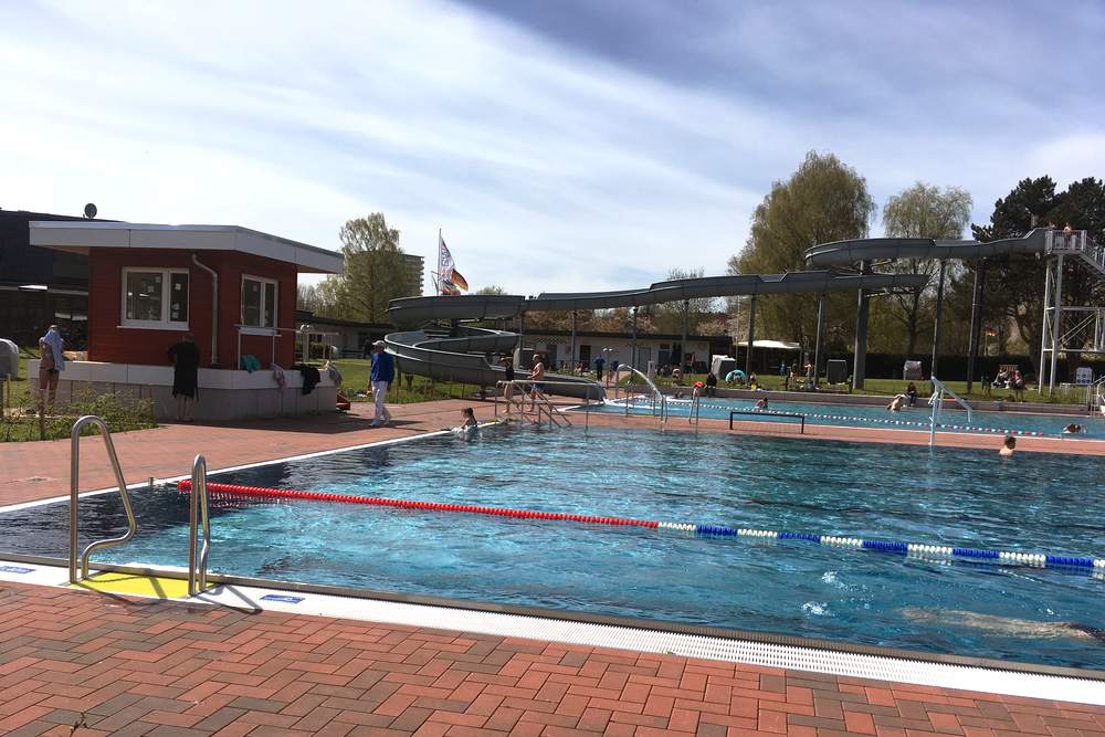 Großes Becken Freibad OT Raisdorf