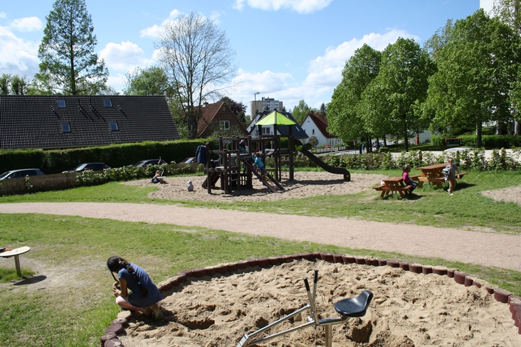 Kinderspielplatz am Dorfplatz
