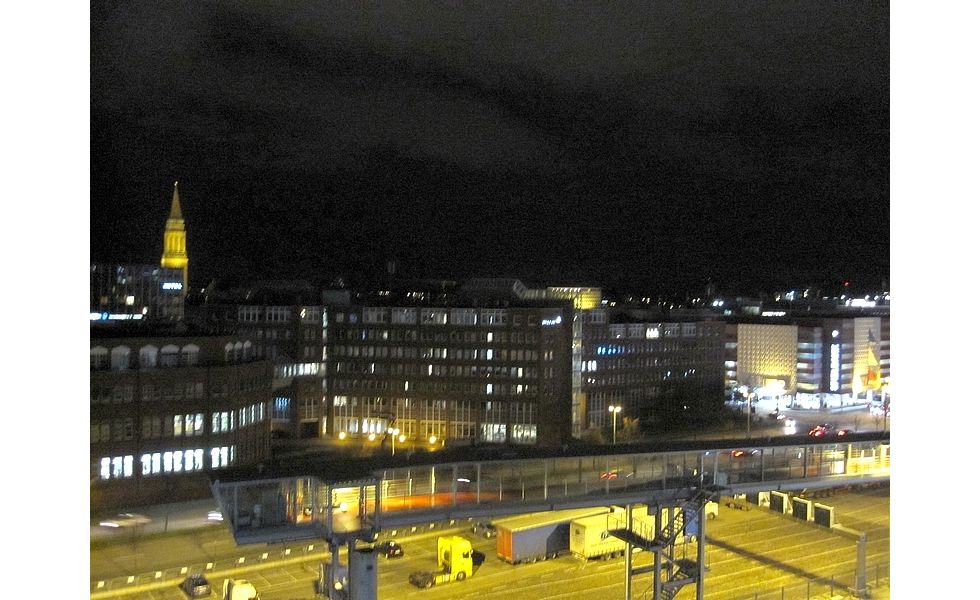 Nächtliche Abfahrt im Kieler Winter