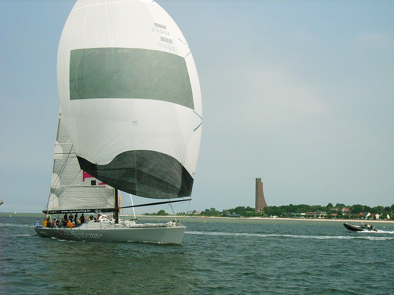 Unter Spinaker vor Laboe