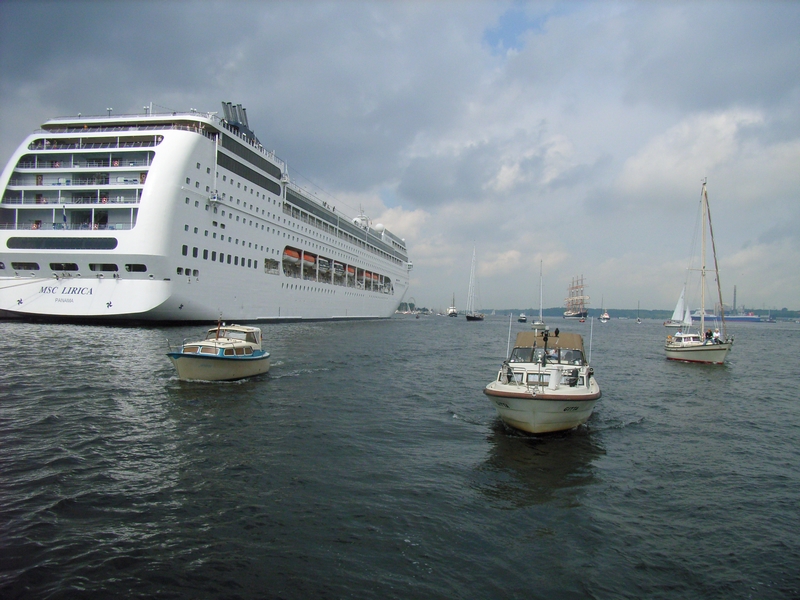Nur einer von vielen Kreuzfahrern in Kiel
