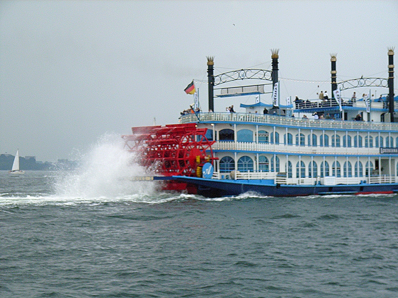 Kieler Woche: Raddampfer