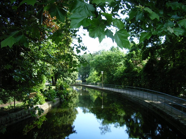 Kanalisierter Zufluss zumKraftwerk I an der Schwentine in Raisdorf