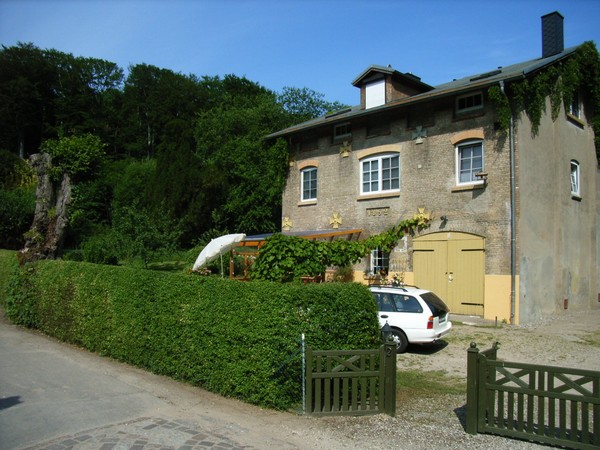 Altes Mühlengebäude / Rastorfer Mühle